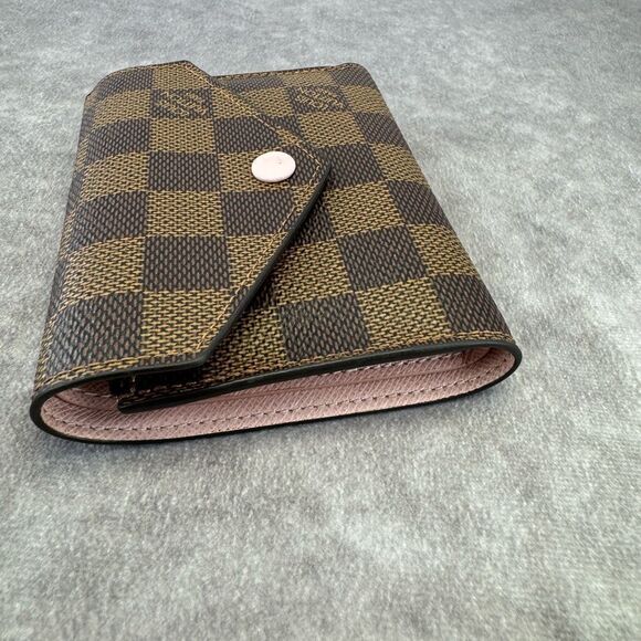 Louis Vuitton Damier Ebene Ballerine Victorine Wallet - Picture 5 of 14